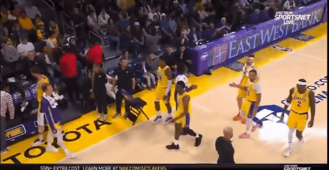 1xBET官网-雷迪克喊暂停后，范德彪当场掀桌：你针对我？